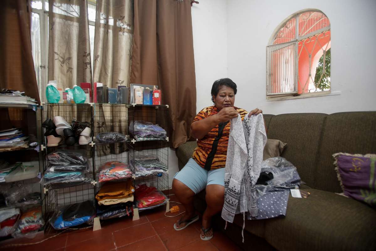 Rio de Janeiro, 30/11/2018 - ESPECIAL - Personagem Natalina, servidora da FAETEC, sobre com a falta de pagamento. Foto: Luciano Belford/Agência O Dia