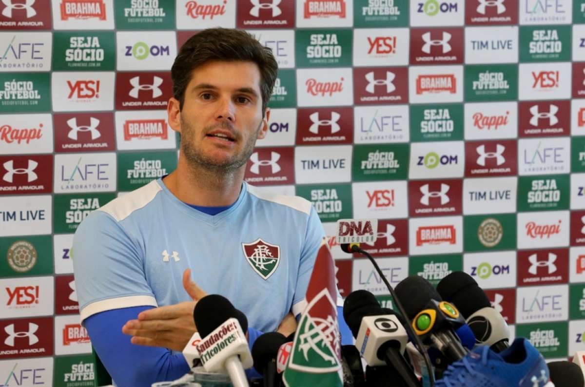 Júlio César - LUCAS MERÇON / FLUMINENSE F.C.