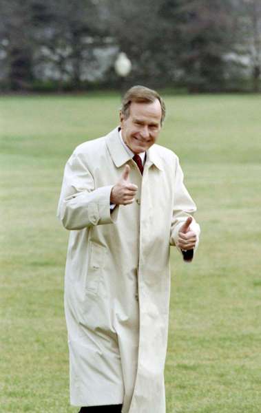 Bush na Casa Branca durante seu governo em mar&ccedil;o de 1992