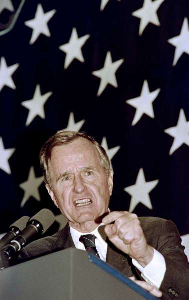 Bush em Atlanta em mar&ccedil;o de 1992