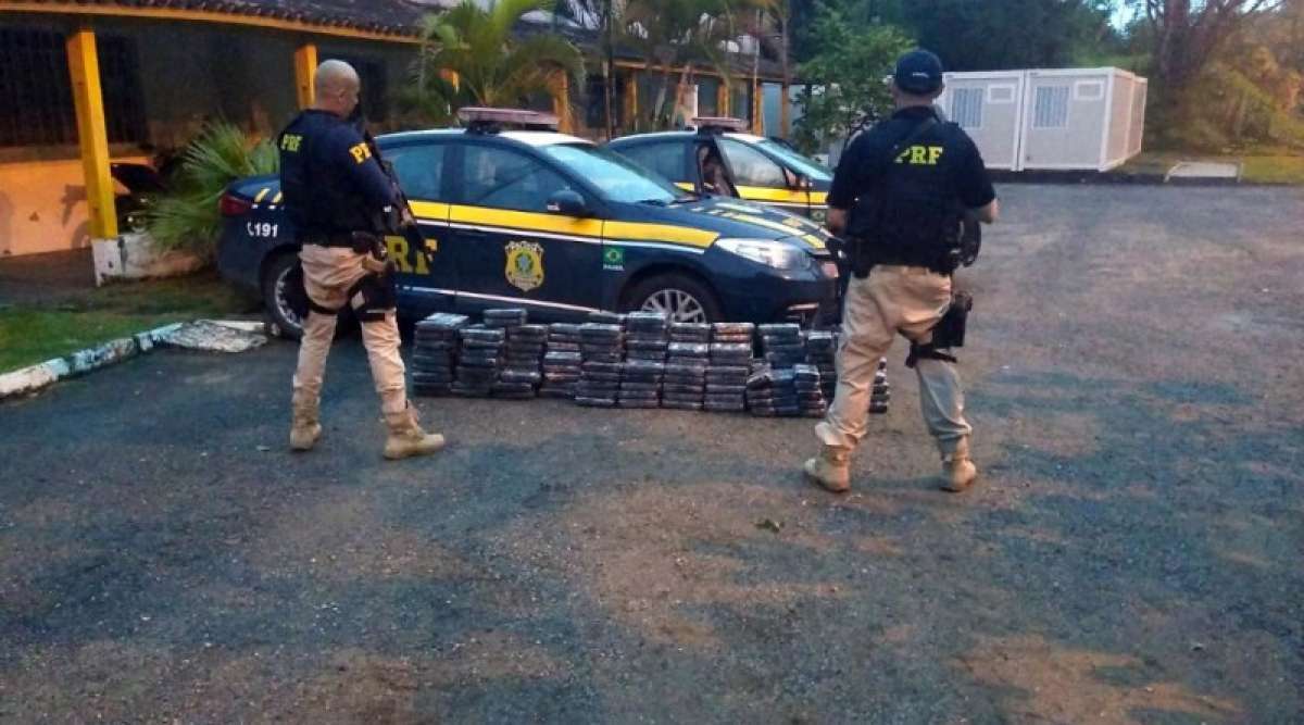 PRF apreende drogas