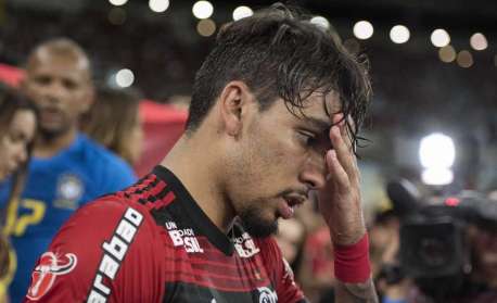Paquetá pode seguir jogando pelo Flamengo se for condenado na Inglaterra? Entenda a situação