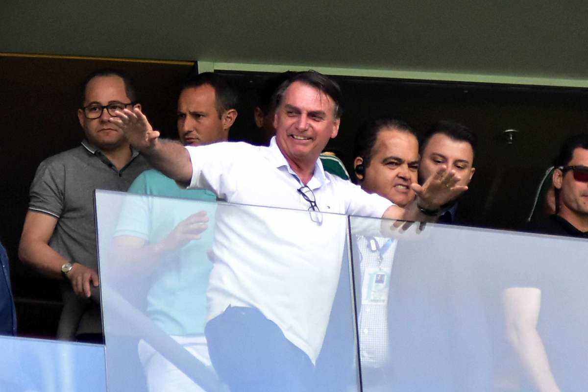 Bolsonaro vem frequentando est&aacute;dios de futebol - Eduardo Carmim/Parceiro/Ag&ecirc;ncia O Dia
