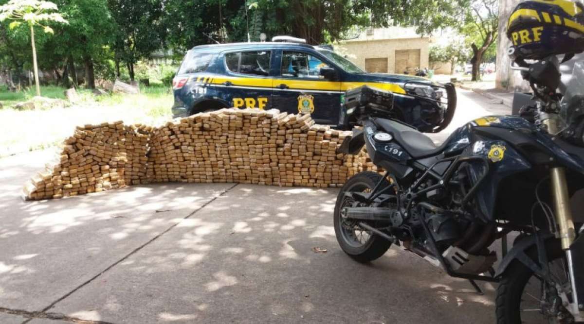 Droga estava escondida em camas, que eram transportadas em caminhão