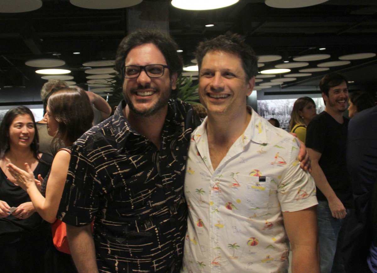 03/12/2018 - AGÊNCIA DE NOTîCIAS - PARCEIRO - Lúcio Mauro Filho e Felipe Rocha na estreia do filme O Beijo no Asfalto, dirigido por Murilo, no Espaço Itaú de Cinema, em Botafogo, no Rio, na noite de segunda-feira, (3) - Foto: Onofre Veras/Parceiro/Agência O Dia - Onofre Veras/Parceiro/Agência O Dia