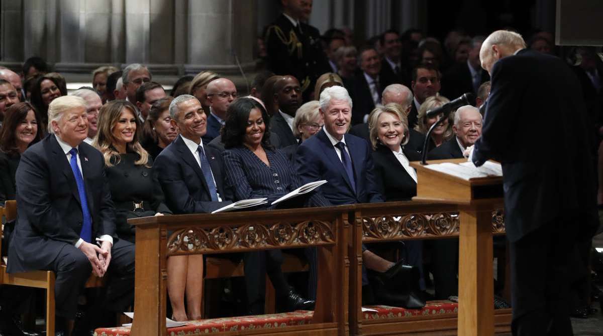 No funeral do ex-presidente Bush pai, as presen&ccedil;as de Donald e Melania Trump, Barack e Michelle Obama, Bill e Hillary Clinton e Jimmy Carter 