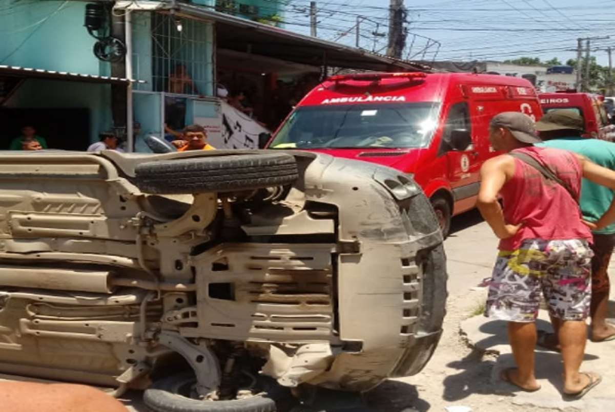 Criança morre em acidente de carro em São Gonçalo