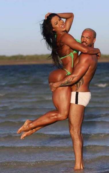 Gracyanne Barbosa e  Belo