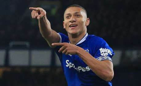 Everton tem prazo curto para vender Richarlison e evitar punições