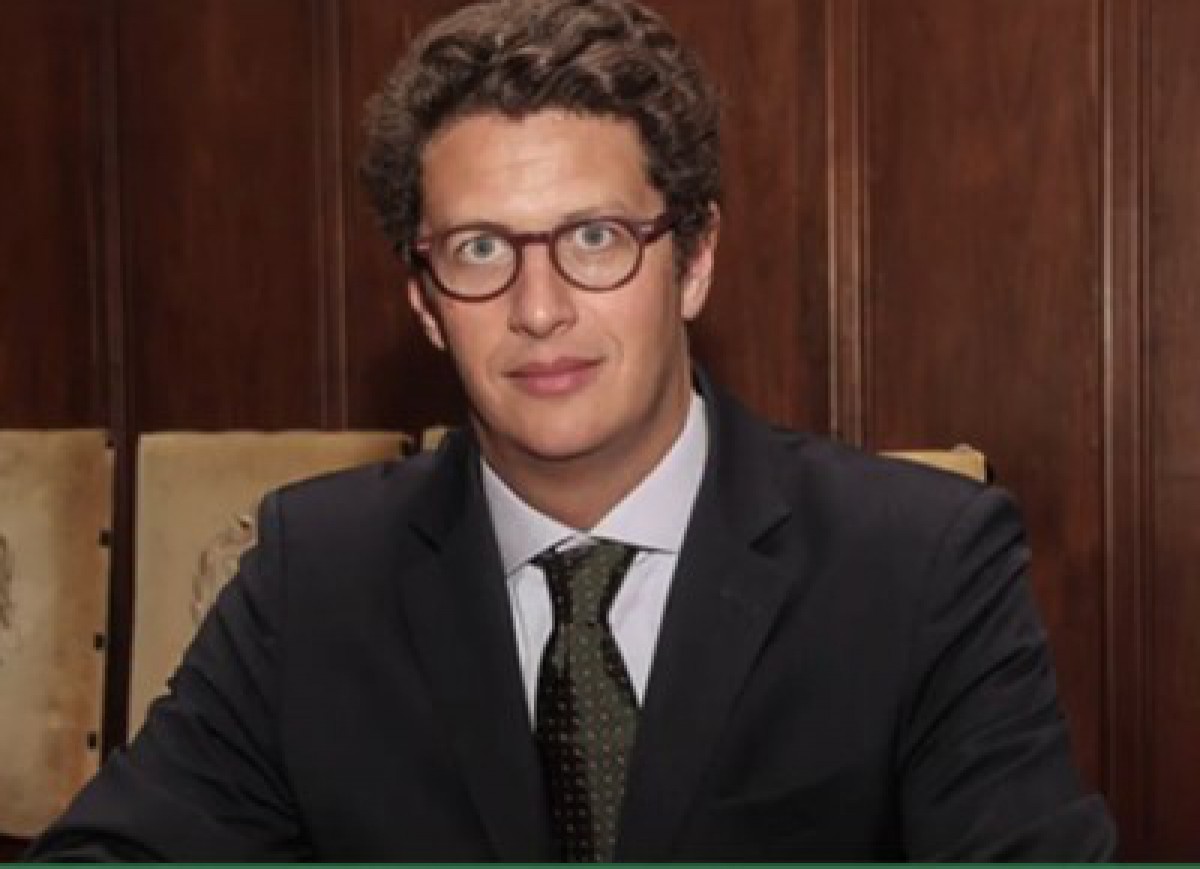 Ricardo Salles ter&aacute; que entregar passaporte &agrave; PF