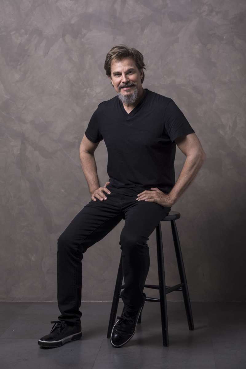 Edson Celulari está feliz com sucesso da novela: