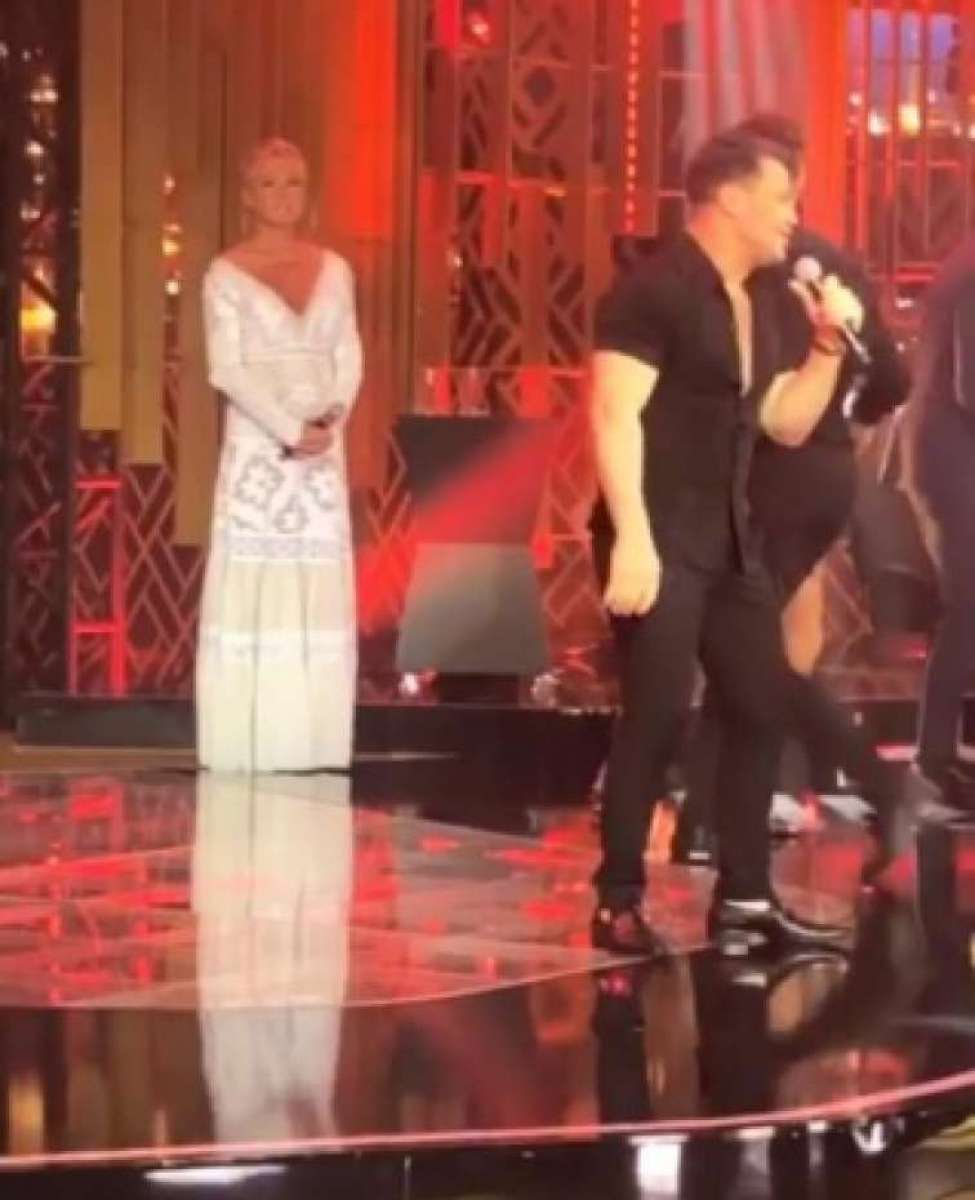 Xuxa e Eduardo Costa na gravação do 'Família Record' - Reprodução internet