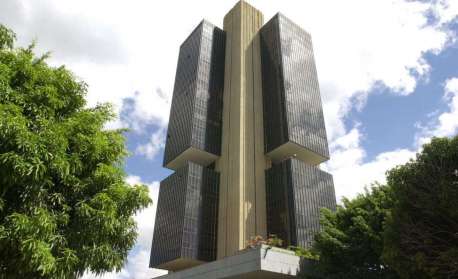 Banco Central projeta reserva internacional para evitar instabilidade do dólar