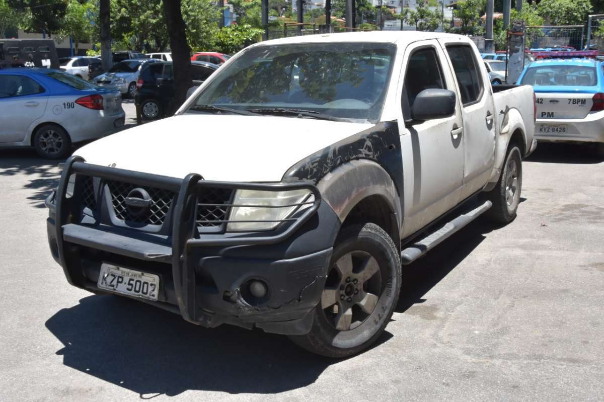 Um dos veículos da PM usados para transportar a carga