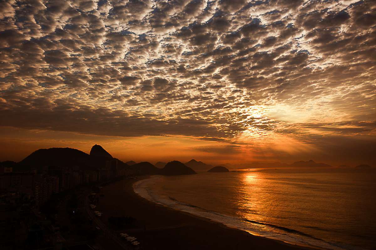 Rio de Janeiro ao amanhecer - fotografia de Carlos Monteiro