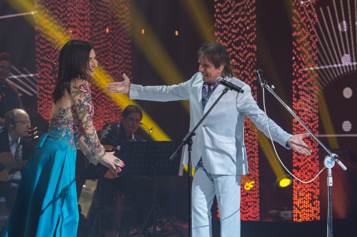 Zizi Possi e Roberto Carlos - Estevam Avellar/TV Globo