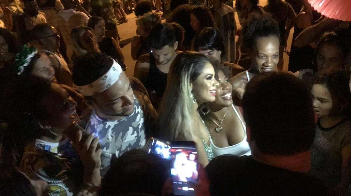 Lexa durante o ensaio aberto da Acadêmicos de Padre Miguel