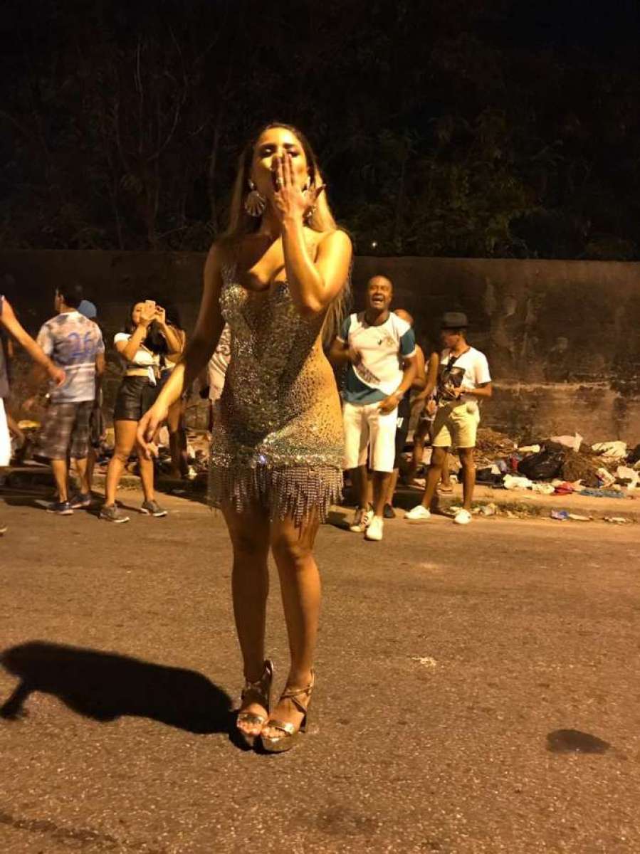 Lexa durante o ensaio aberto da Acadêmicos de Padre Miguel