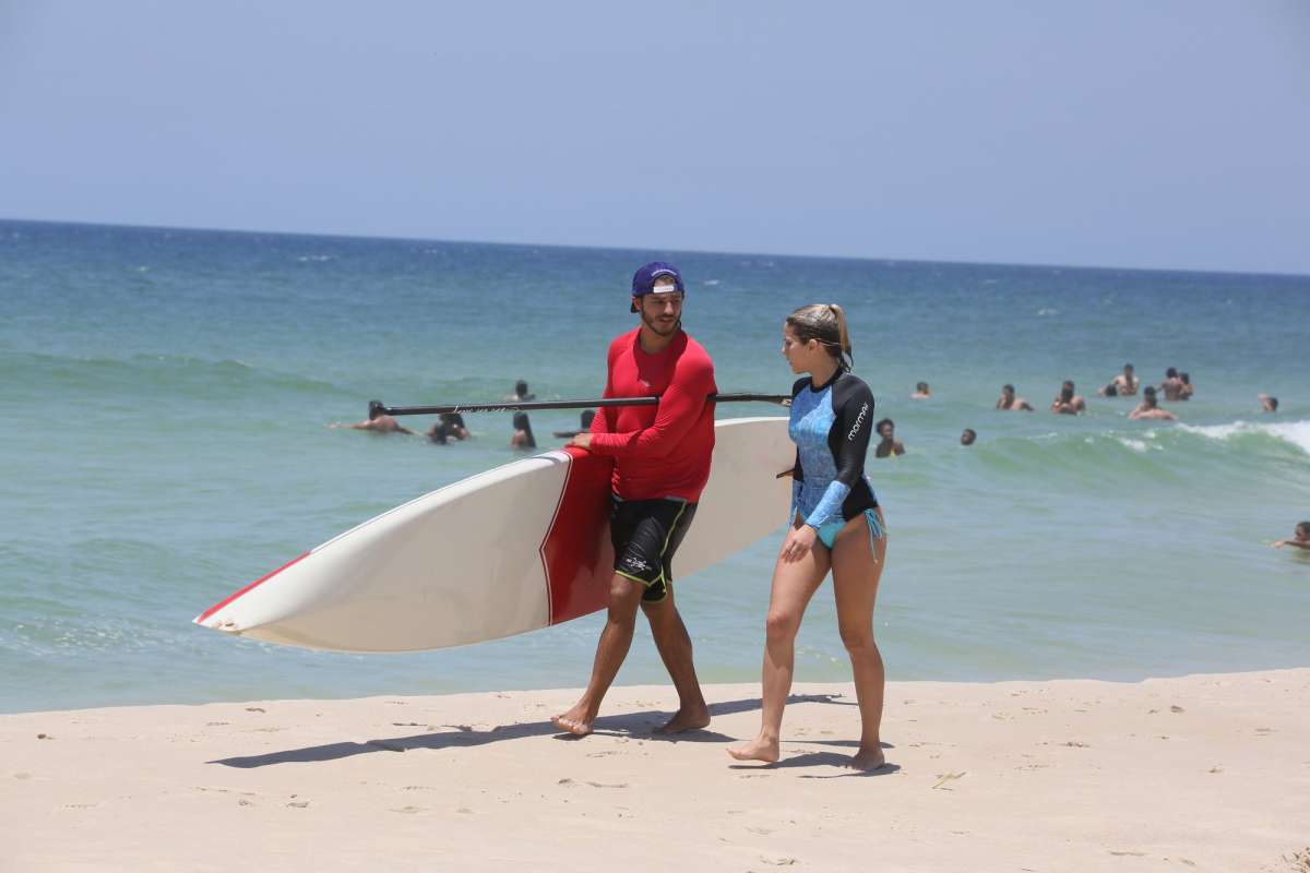 Isabella Santoni e Caio Vaz fazem stundp-Pudle de São Conrado, Barra da Tijuca