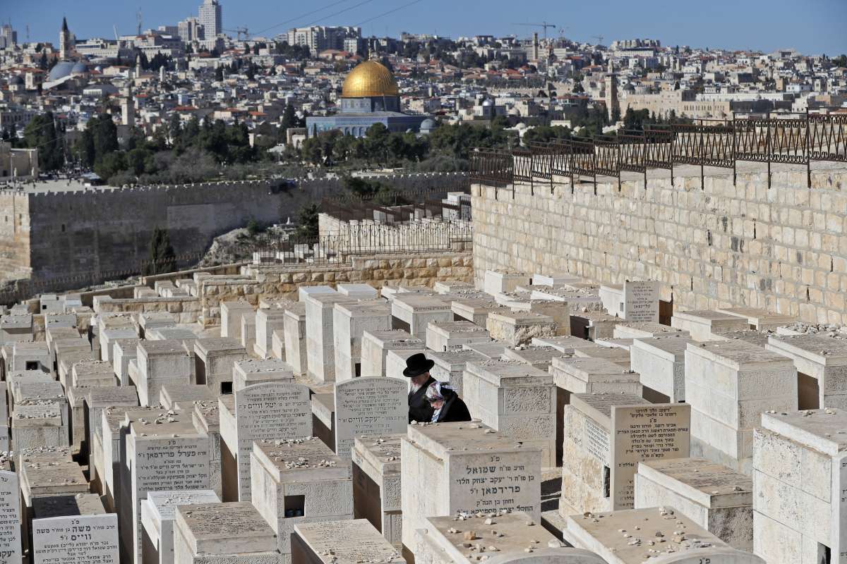 Bolsonaro causou alvoroço no mundo árabe ao anunciar que pretende transferir a embaixada brasileira para Jerusalém - AHMAD GHARABLI / AFP