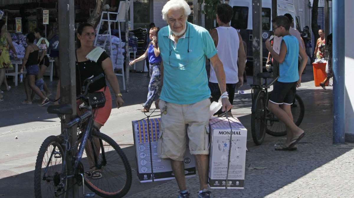 Agmerom Alves comprou dois ventiladores