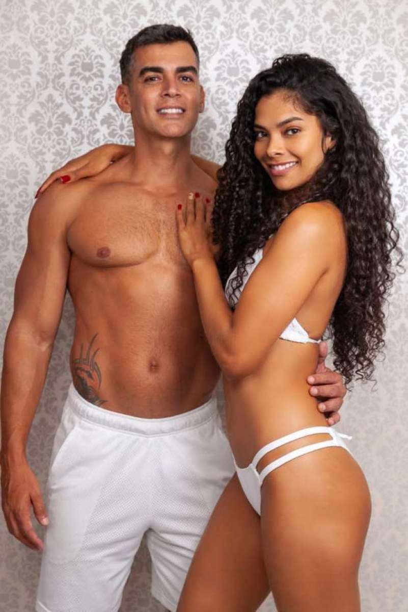 Milla Araujo, a Fabiana de Segundo Sol e Marcio Albuquerque posam juntos para campanha - Flávio Jácomo/Divulgação