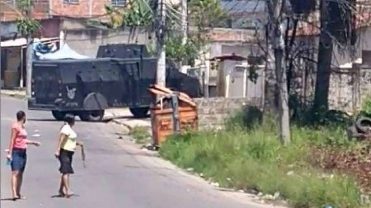 Homem é baleado em troca de tiros em Guadalupe - Reprodução Facebook