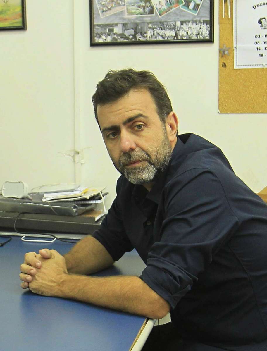 Deputado Marcelo Freixo se encontra em seu gabinete na ALERJ, com parentes de v&iacute;timas da chacina de vig&aacute;rio geral que n&atilde;o est&atilde;o recebendo mais a pens&atilde;o do estado. Na foto a direita em sentido hor&aacute;rio,Maria de Lurdes Santos,N&uacute;bia S&iacute;lvia,Luciene Santos,Iracilda Toledo,Vera L&uacute;cia Santos.                                              