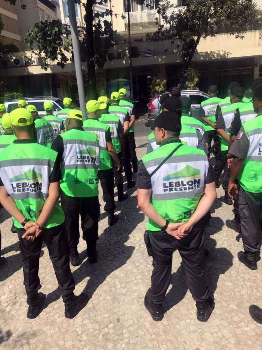 O patrulhamento dos agentes é feito a pé, em 12 bicicletas, seis motos e duas viaturas