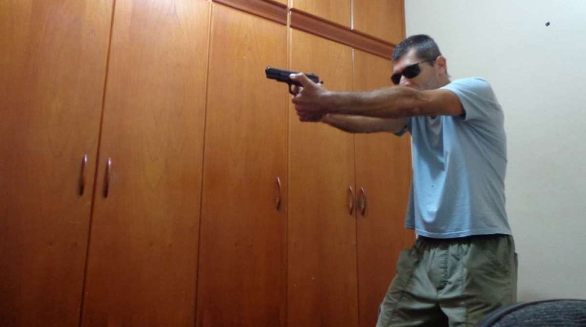 Euler Grandolpho em seu quarto: segundo polícia, treino para a chacina - Reprodução - Polícia Civil - SP