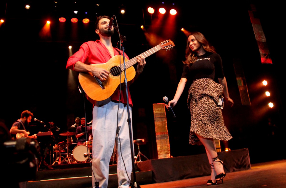 21/12/2018 - AGÊNCIA DE NOTÍCIAS/PARCEIRO - O cantor, Silva realiza show com participação especial da cantora Anitta no Vivo Rio, no Aterro do Flamengo, Zona Sul do Rio, na noite desta última quinta-feira (20). Foto: Onofre Veras/Parceiro/Agência O Dia - Onofre Veras/Parceiro/Agência O Dia