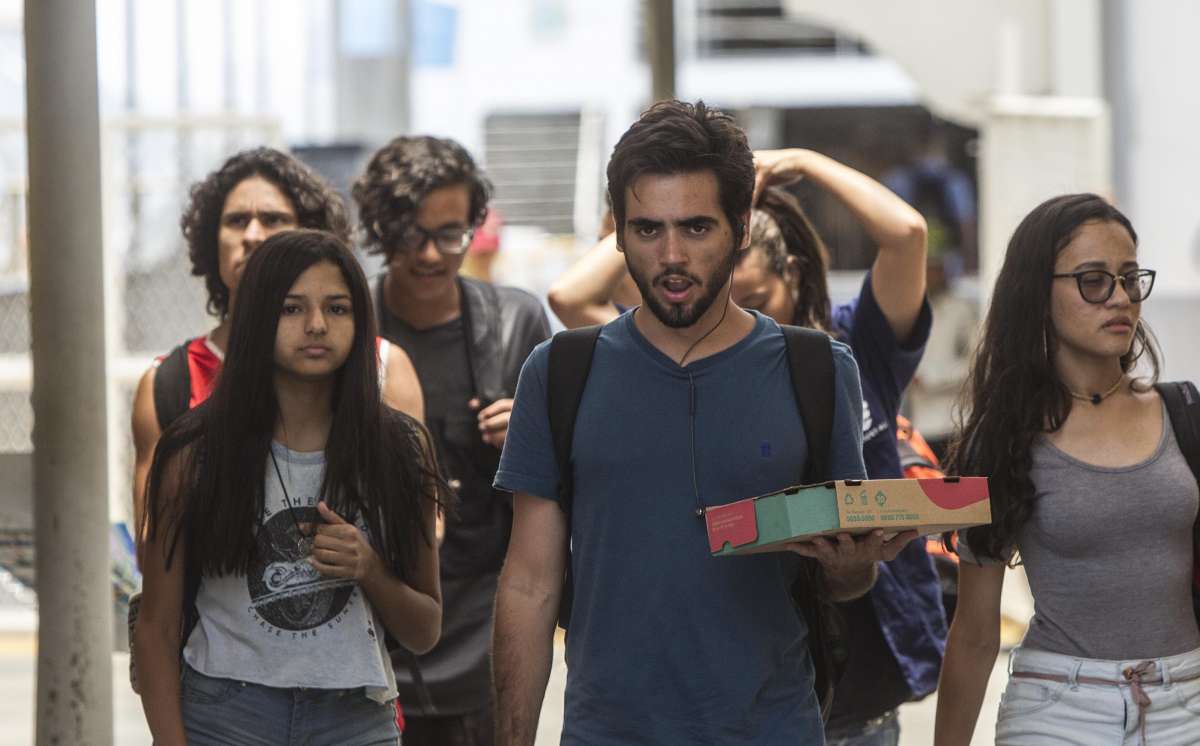 Decreto autorizando aumento das passagens das Barcas e trens para o mes de fevereiro sai hoje. Rj, 21 de dezembro. Foto Marcio Mercante.