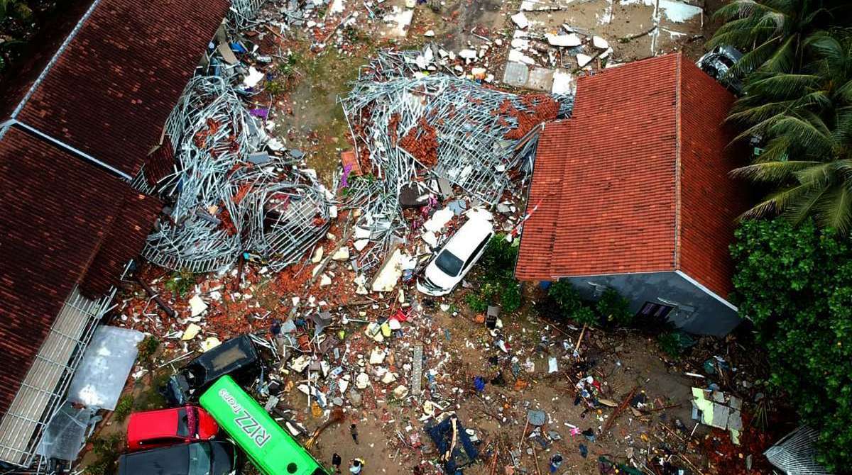 Tsunami devastou as ilhas de Sumatra e Java, em Sunda, na Indonésia