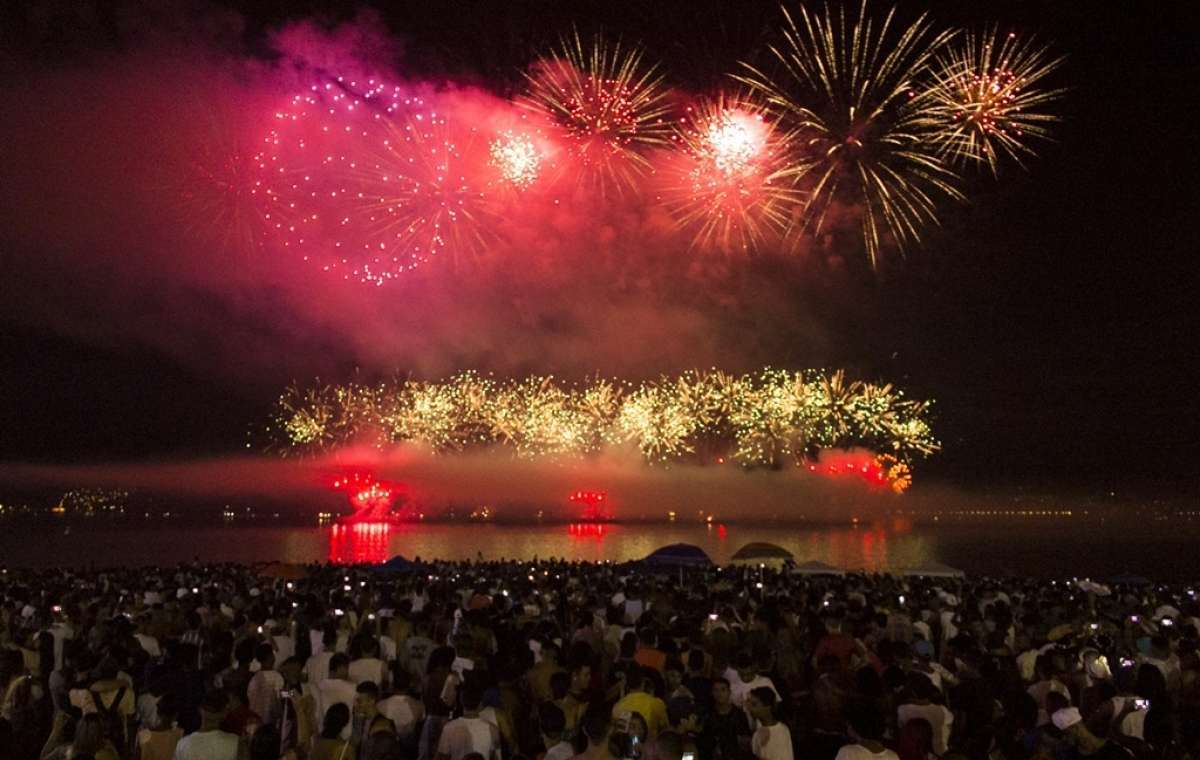 Queima de fogos em várias cidades do estado será longa como a de Copa ou até com duração maior - Divulgação