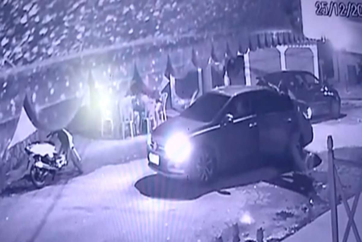 Crime foi flagrado por câmeras de segurança