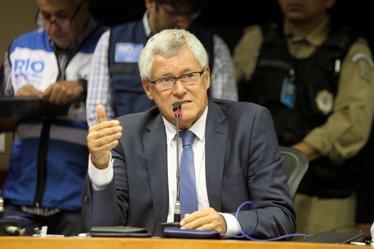 L&uacute;cio Macedo, da Riotur, durante entrevista coletiva de imprensa no Centro de Opera&ccedil;&otilde;es do Rio (COR), que apresentou a opera&ccedil;&atilde;o log&iacute;stica dos &oacute;rg&atilde;os p&uacute;blicos para o R&eacute;veillon 2018, em Copacabana e demais palcos da cidade - Luciano Belford/Ag&ecirc;ncia O Dia