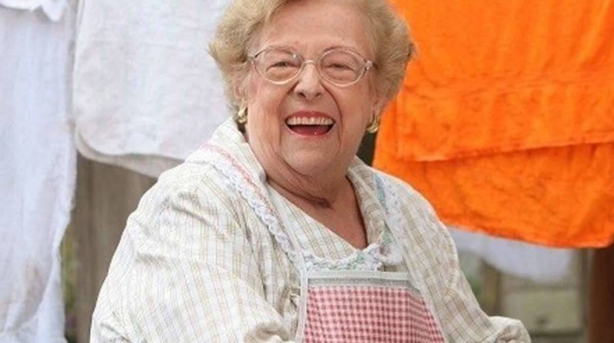 Etty Fraser nos bastidores de sua última novela, o remake de 'Uma Rosa Com Amor', do SBT, em 2010 - Divulgação