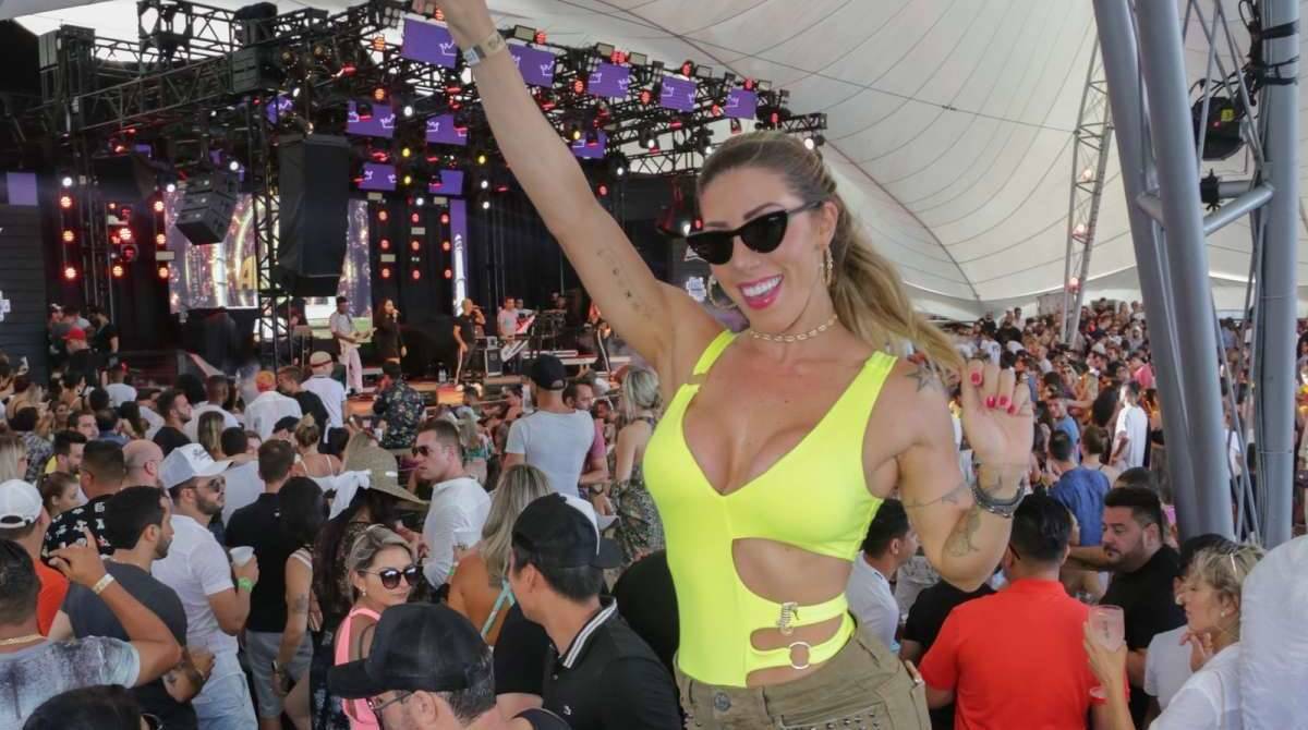 O dair Playboy abriu o show da virada em Jurerê, Florianópolis