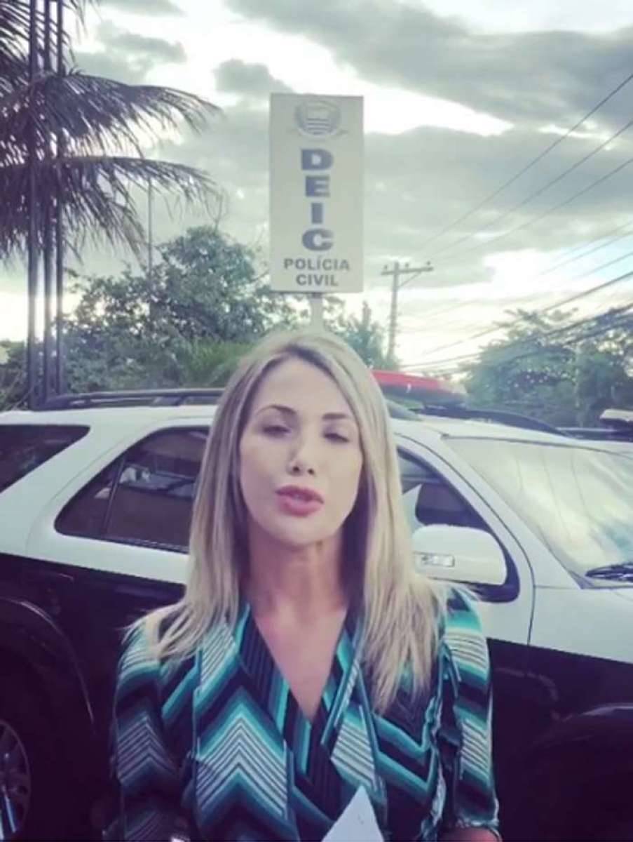 Erica Reis, apresentadora da RedeTV, prestou queixa contra pessoa que a está ameaçando na internet