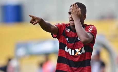 Ex-Flamengo relata desespero na Ucrânia: 'Tentando sair do país de alguma forma'