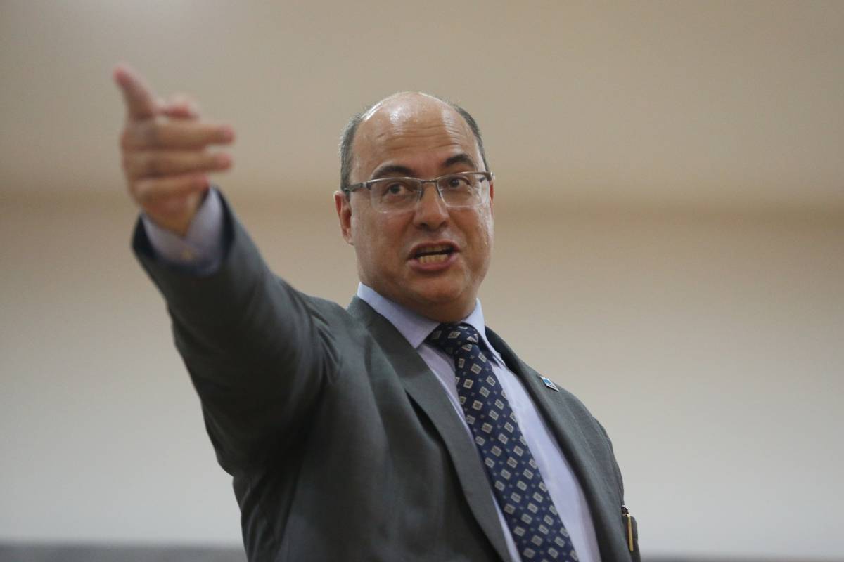 Rio, 03/01/2019 - O governador do Rio de Janeiro, Wilson Witzel participa de cerim&ocirc;nia de posse do delegado Marcus Vin&iacute;cius Braga como secret&aacute;rio estadual da Pol&iacute;cia Civil em uma cerim&ocirc;nia realizada na Cidade da Pol&iacute;cia, no Jacarezinho, na Zona Norte do Rio, nesta quinta-feira (03).