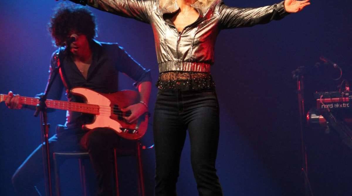 06/01/2019 - AG&Ecirc;NCIA DE NOT&Iacute;CIAS/PARCEIRO - A cantora Paula Toller realiza show no Vivo Rio, no Aterro do Flamengo, Zona Sul do Rio, na noite deste &uacute;ltimo s&aacute;bado (05). Foto: Onofre Veras/Parceiro/Ag&ecirc;ncia O Dia