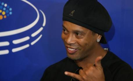 Ex-Palmeiras afirma que Ronaldinho Gaúcho seria reserva na maioria dos times atualmente