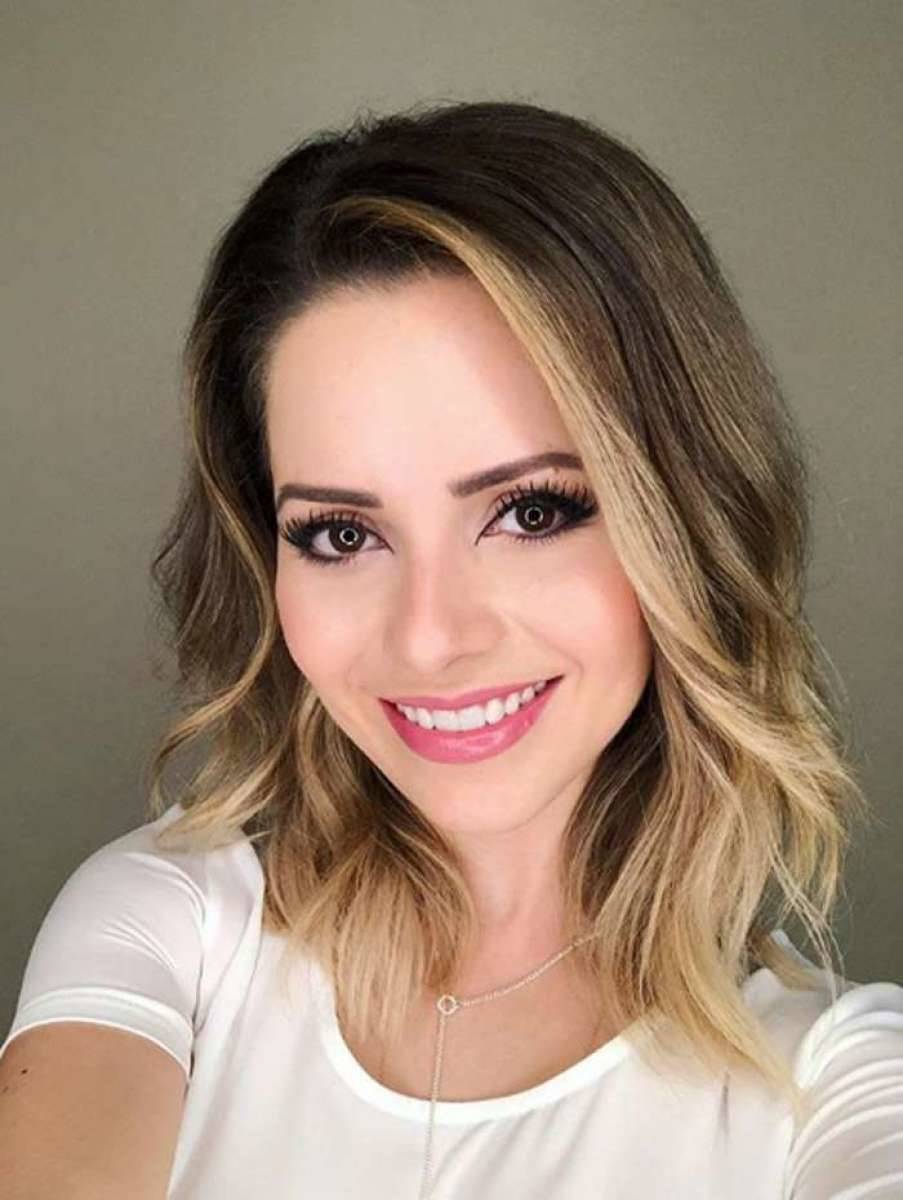 Sandy relembra música dos \'Power Rangers\' na hora de dar banho no filho, Theo