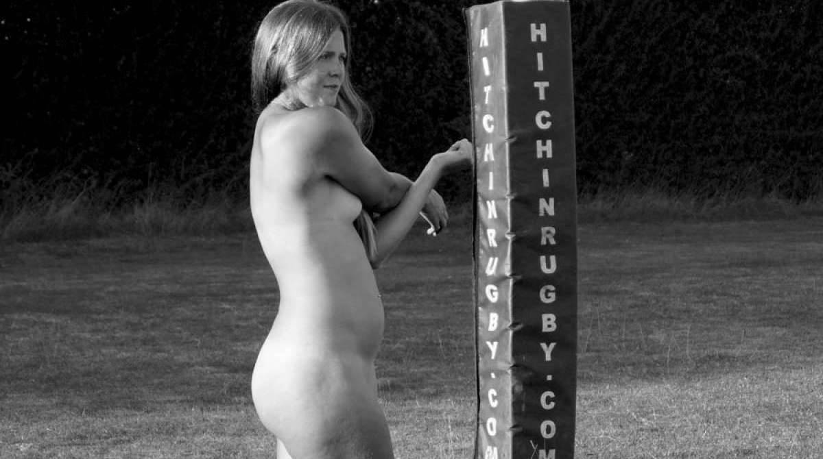 Jogadoras de rúgbi da Inglaterra posam nuas