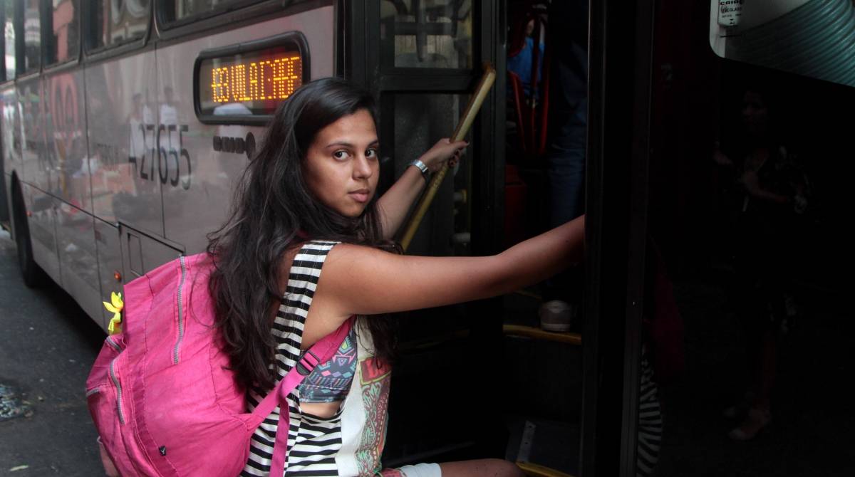 Rio de Janeiro 11/01/2019 - Transporte publico. Irregularidades nas frotas de onibus.Na foto: Tha?s Aquino, atriz.Foto: Fernanda Dias / Agencia O Dia.