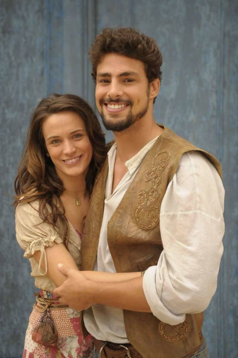 Açucena (Bianca Bin) e Jesuíno (Cauã Reymond): os protagonistas de 'Cordel Encantado' - Globo/Renato Rocha Miranda