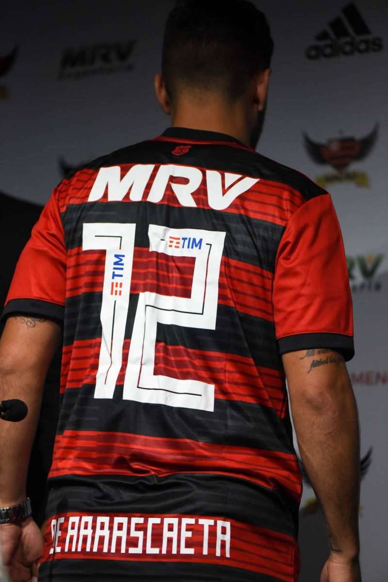 RJ - FUTEBOL/FLAMENGO/DE ARRASCAETA - ESPORTES - O jogador De Arrascaeta é apresentado como novo reforço do Flamengo, em coletiva no     CT Ninho do Urubu, no Rio de Janeiro, nesta segunda-feira, 14. 