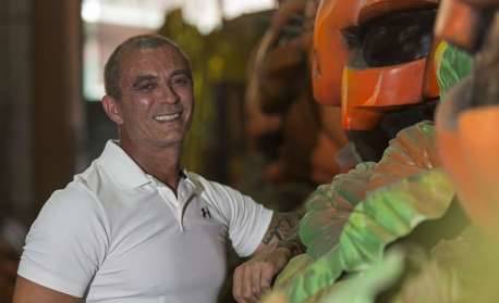Carnavalesco Paulo Barros segue internado em hospital em Niterói