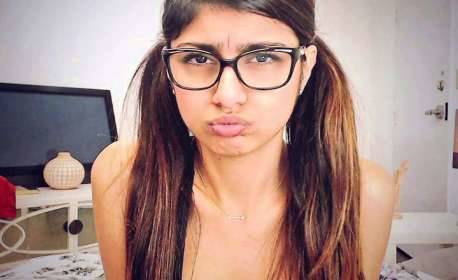 Ex-atriz pornô Mia Khalifa dá receita de coquetel molotov nas redes sociais